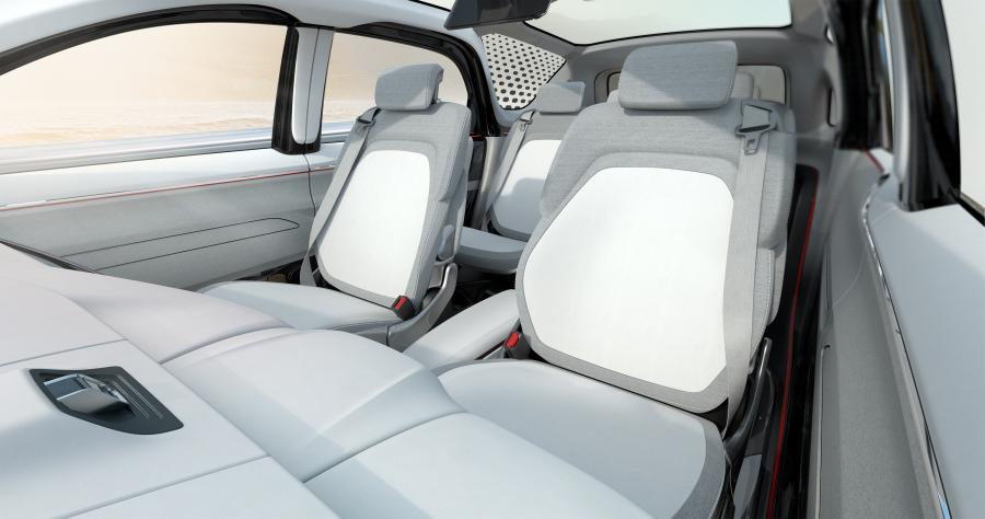 Интерьер Chrysler Portal Concept 2017 года  (фото 12 из 46)